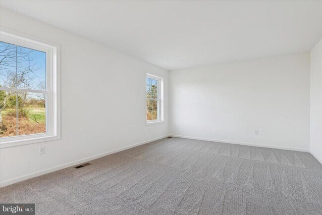 Photo - 148 SILVERSMITH Rd