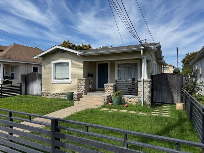 Photo - 346 -348 1/2 W Sepulveda Street