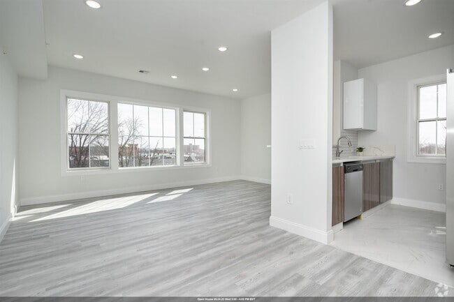 Building Photo - 144 Bergen Ave Unit 5E Rental