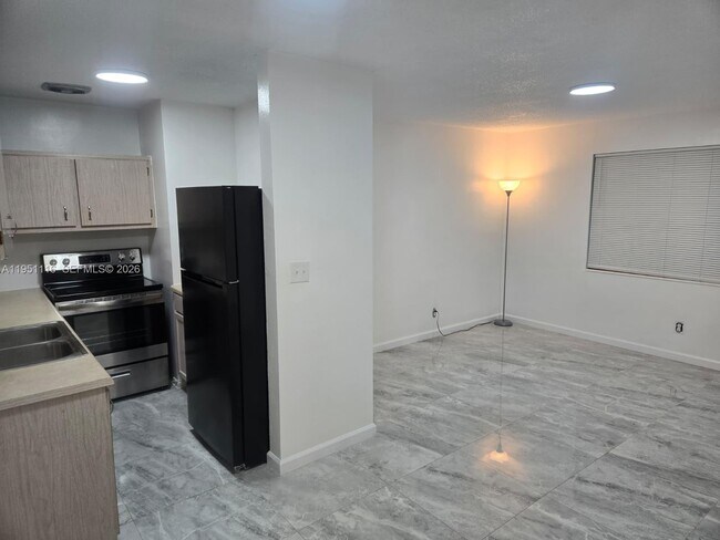 Photo - 5120 NE 18th Ave Unit 2