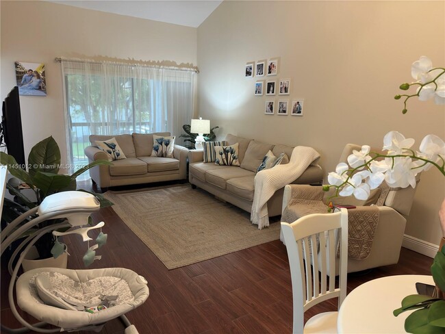 Photo - 9417 Fontainebleau Blvd Rental