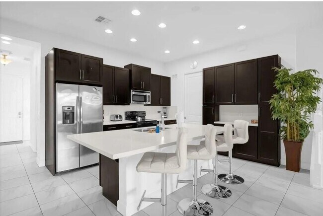 450 Captiva Dr