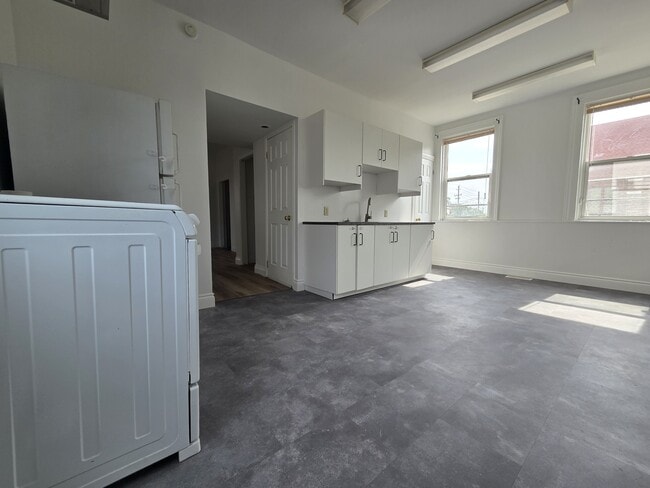 Photo - 190 Victoria St N