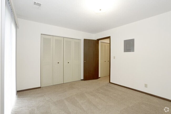 West Mound Apartments