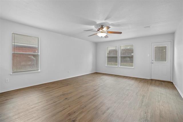 Photo - 2205 Lookout Ln