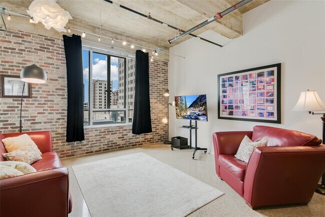 Building Photo - 710 Colorado St Unit 5G Rental