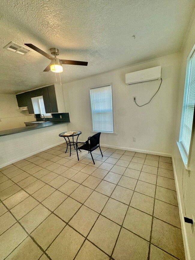 Photo - Spacious 4 Bedroom / 3 Bath Home for Rent – Westside Corpus Christi (Section 8 Welcomed)