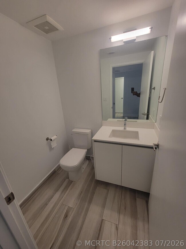 2101 S Surf Rd Unit Phe
