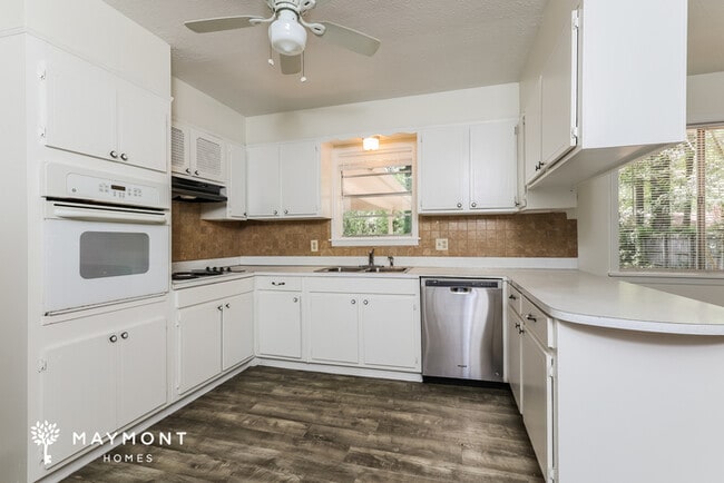 Photo - 1006 Tanglewood Dr