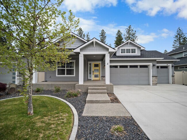 Photo - 4 bedroom Modern Home at Eagle Ridge Estates