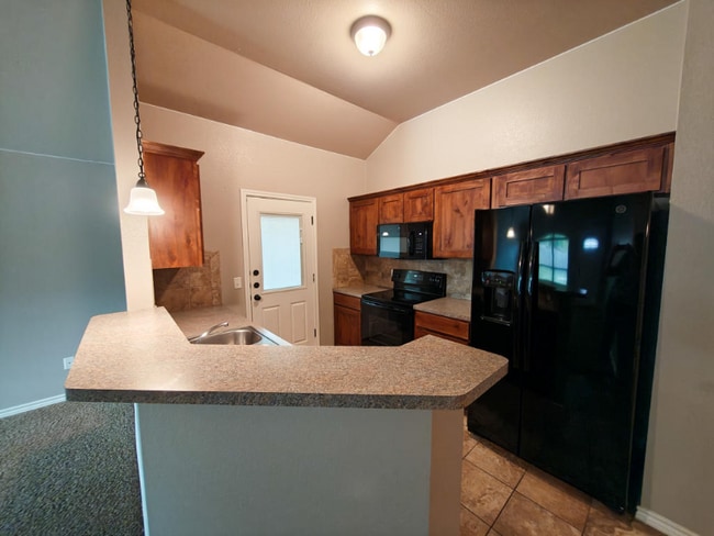 Photo - 701 Sladecek Dr Unit A