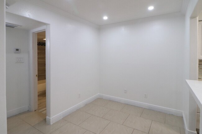 Photo - 5929 Queensloch Dr Unit 132