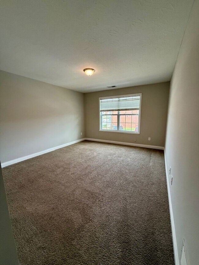 Photo - 272 Audley Ave Unit C21