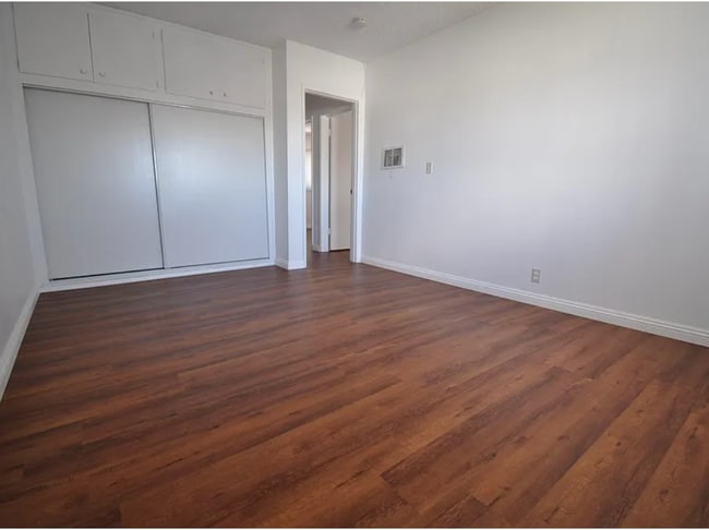 Photo - 327 E Navilla Pl