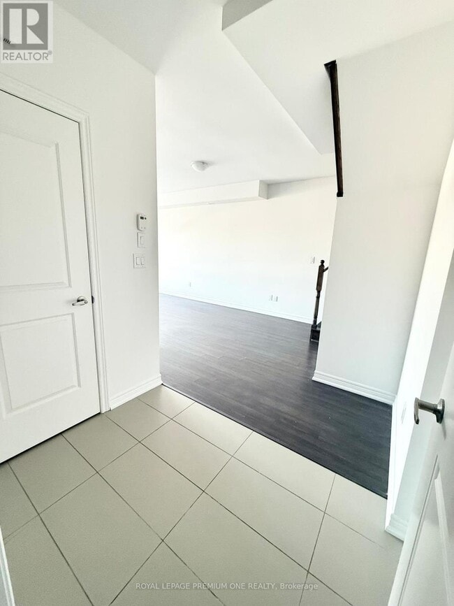 Photo - 95 Kayla Crescent