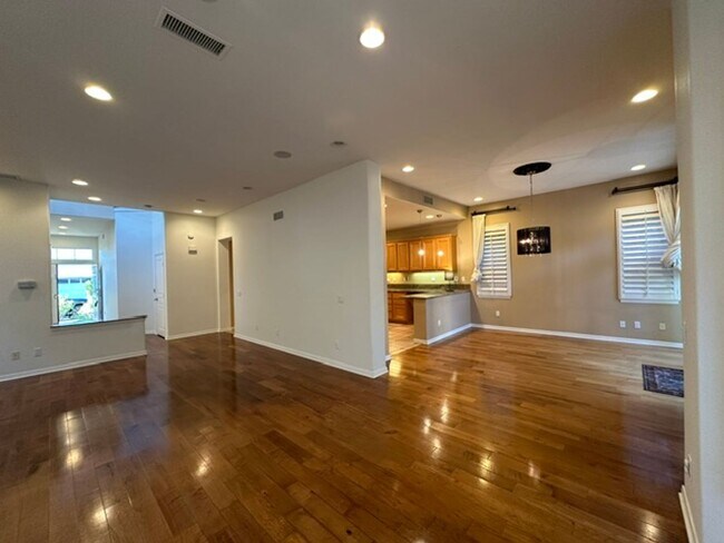 32216 Breezeport Dr