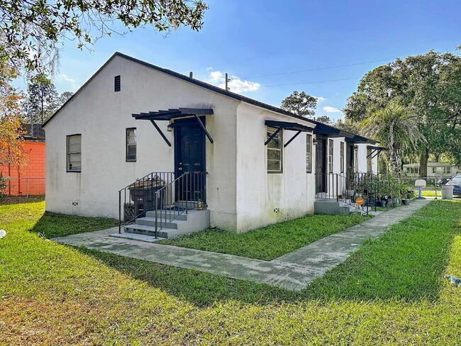 Photo - 6377 Lamar Dr