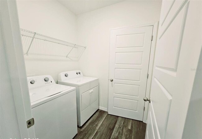 Photo - 1237 Limbali St