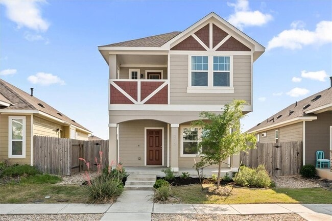 Photo - 215 Friendship Oak Dr