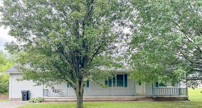 Photo - 706 E 15th St