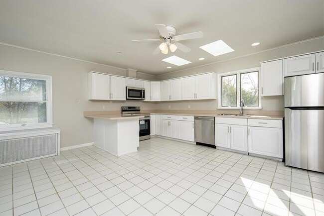 29 Lark St