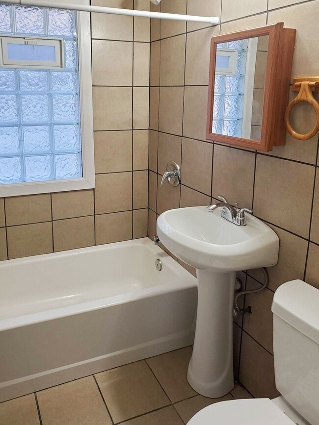 Photo - 36th - N 5691- 91A Unit LOWER