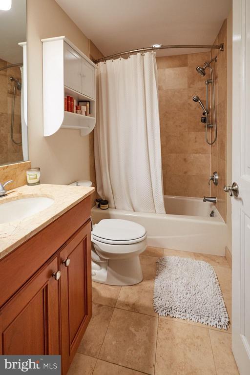 Photo - 1701 Locust St Unidad 1807