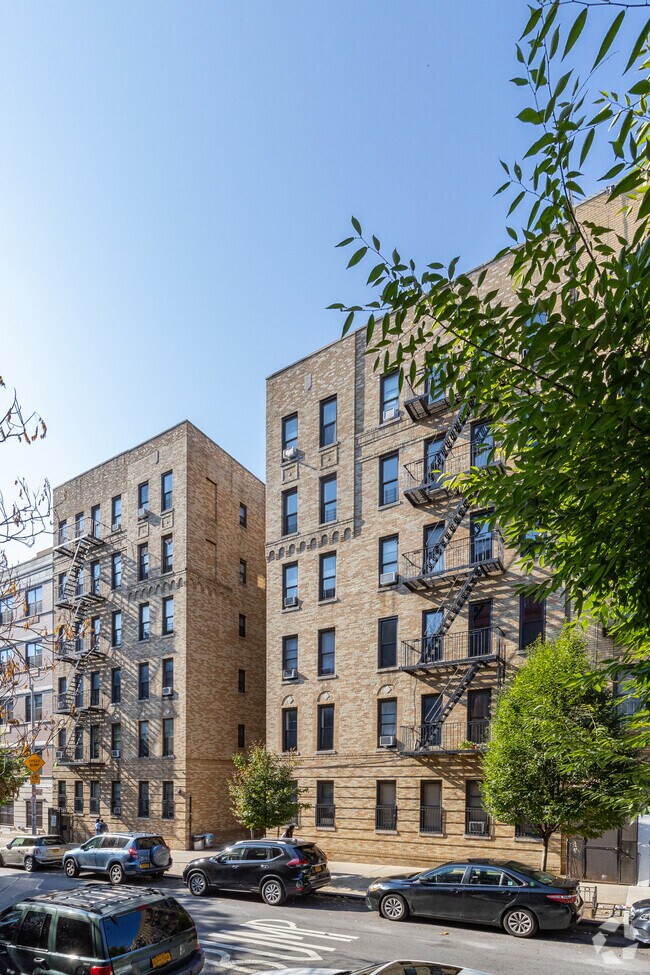 Photo - Invincible Court