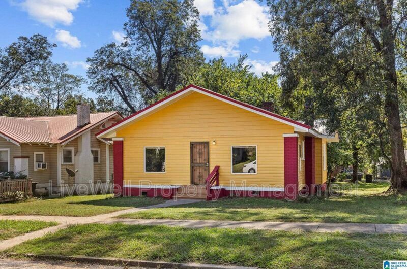 Photo - 1621 2nd Ct W House