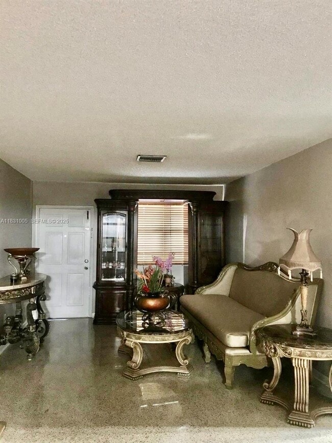 Photo - 266 E 12th St