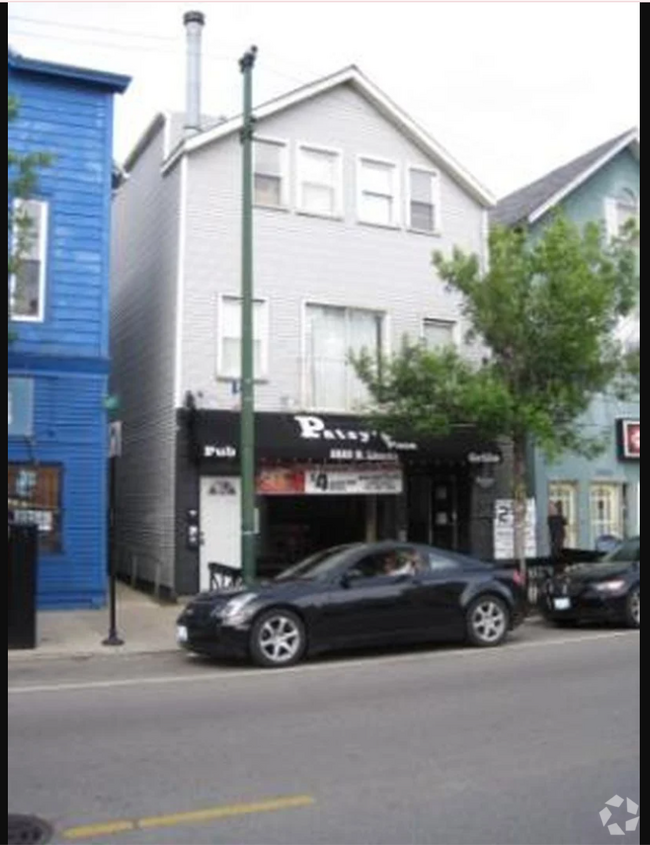 Building Photo - 2825 N Lincoln Ave Unit 2W Rental