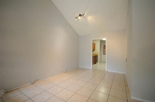 Photo - 3727 Meadow Pl Dr