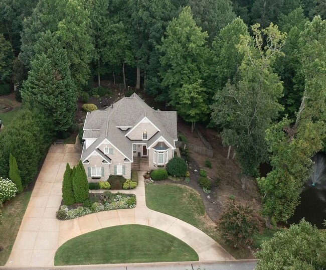 Photo - Luxury Waterfront Rental in Gated Montebello Community