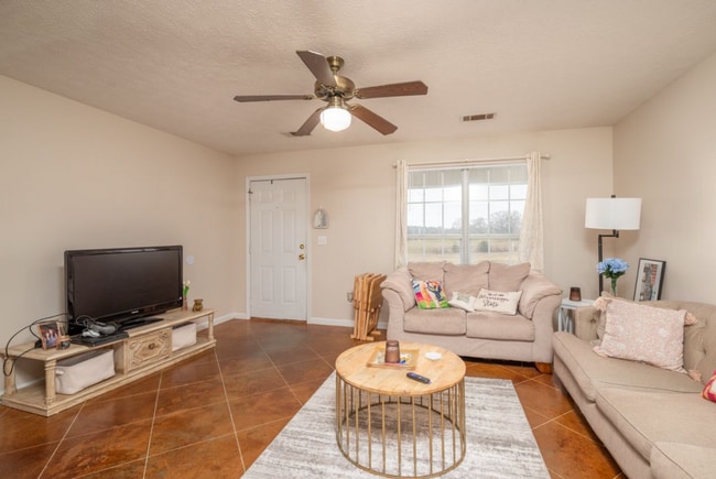 Photo - 125 Darby Way