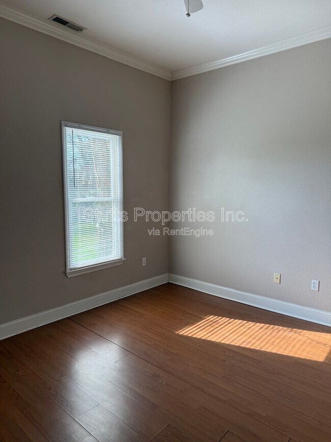 Photo - 202 S Cave St Unidad 102