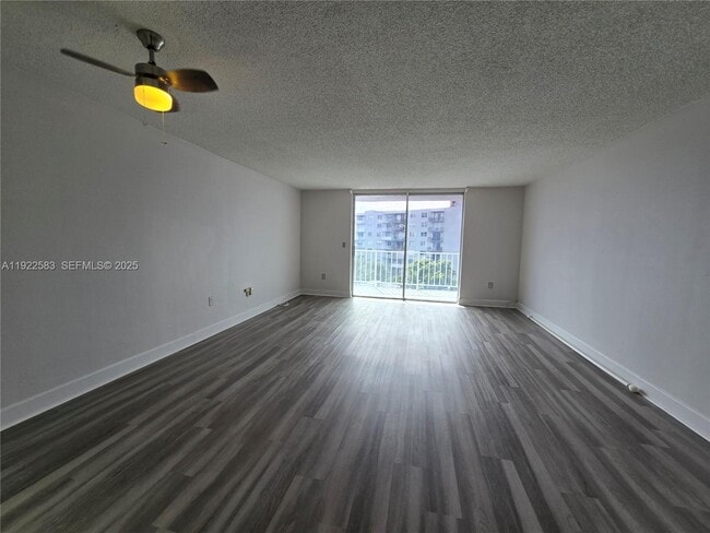 Building Photo - 1470 NE 125th Terrace Unit 603