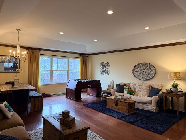 Photo - 1804 Crenshaw Cir