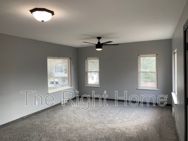 Photo - 5628 S 51st Ave