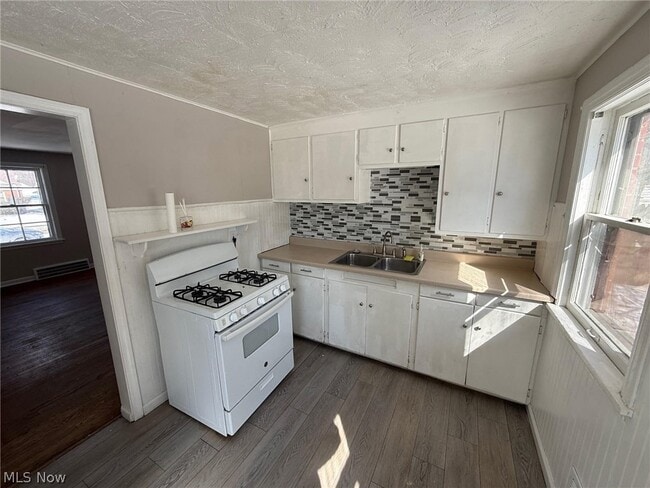 Photo - 713 South Blvd