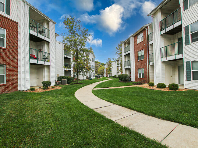 Maintained Walkways Throughout the Community - Park Commons Apartments