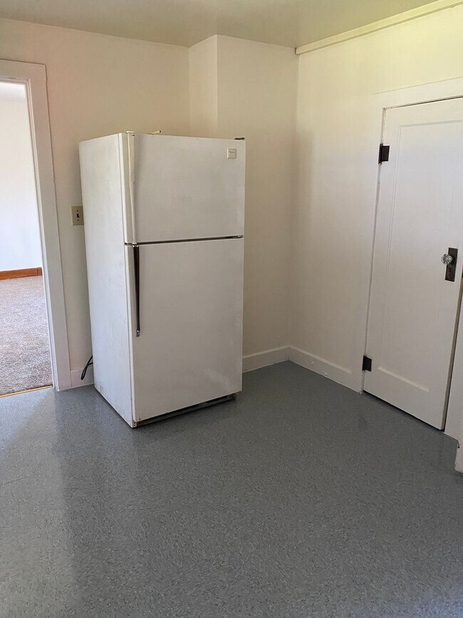 Photo - Two Bedroom House in Alton