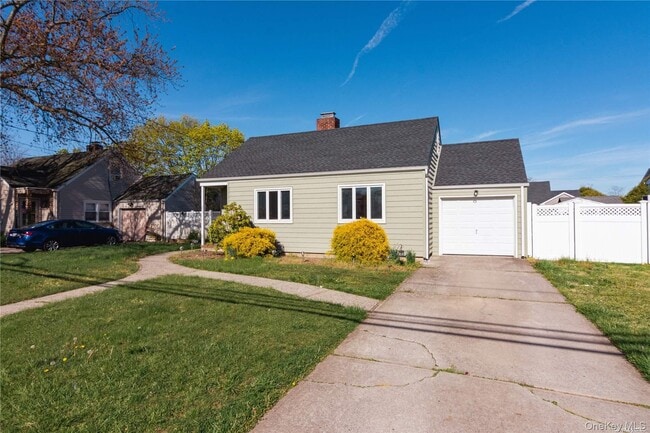 Photo - 22 Carman Blvd