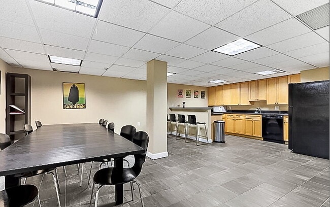 2725 39th St NW Unit 509