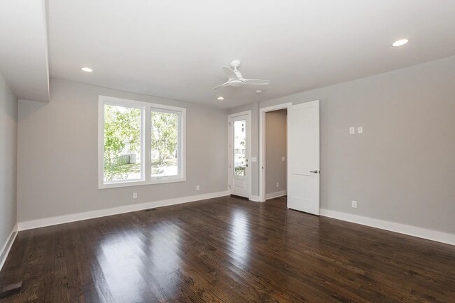 Photo - 525 31st Ave N