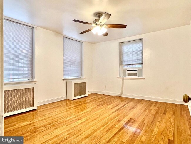 Photo - 30 S 22nd St
