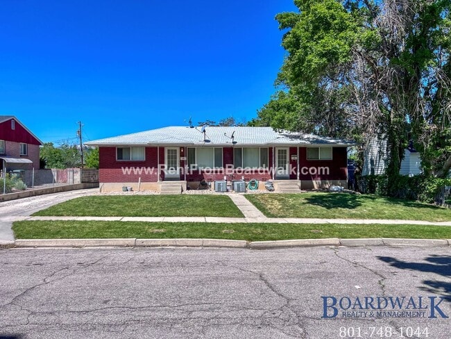 Photo - 197 N Pinehurst Ave