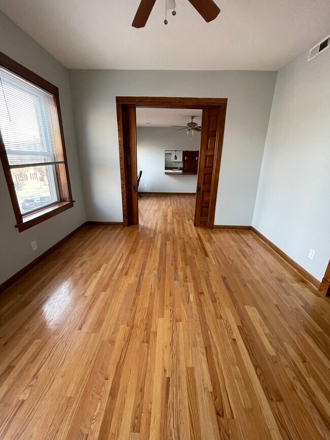 Photo - 2863 W Fullerton Ave Unidad 2A