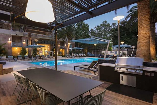 Photo - 2400 W El Camino Real Unidad SI FL5-ID1275674P