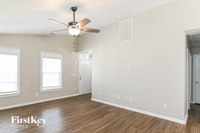 Photo - 324 Brickhope Ln