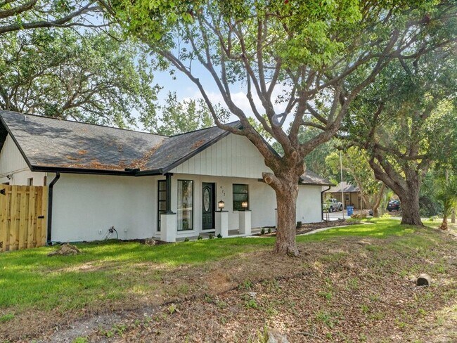 Photo - 472 Colgate Rd